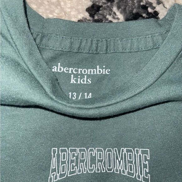 Abercrombie kids green super soft t-shirt, boys 13/14 - Picture 3 of 6